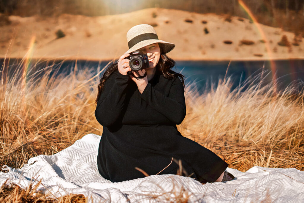 Photographer photo showing her black photography outfit by Stefaney Dawn Photography